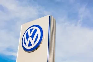 VW and Audi Steering Rack Bolts, Jeep Wagoneer Roof Crossbars, and Three Small Ford Recalls