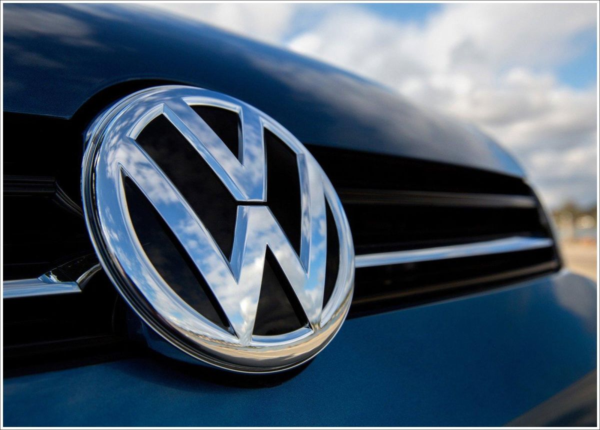Volkswagen Workers in Tennessee Join UAW in Historic Vote