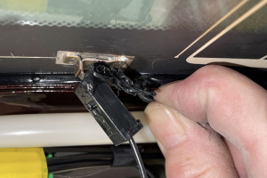 Nissan-SiriusXM-antenna-connector-battery-reconnect-crash-notification