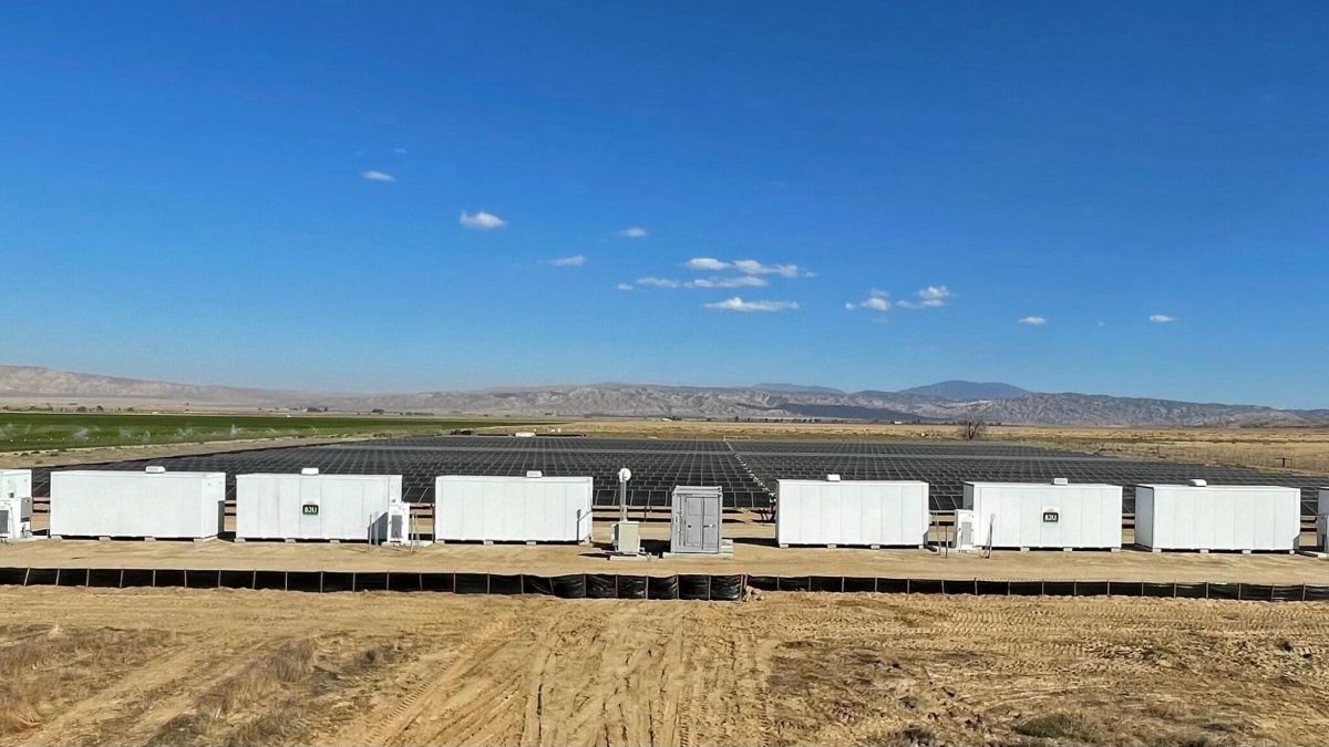 Texas-power-grid-EV-batteries