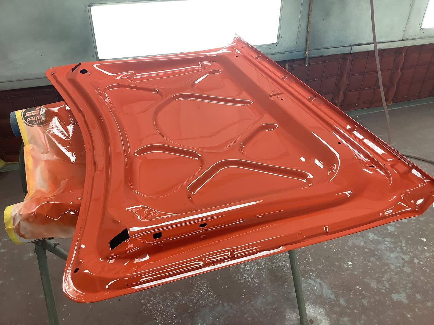 Hemi hood