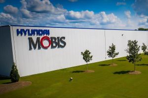 Hyundai Mobis Develops Rear Safety Control to Prevent Collisions