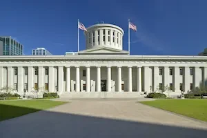 outside view of the Ohio State Capitol 