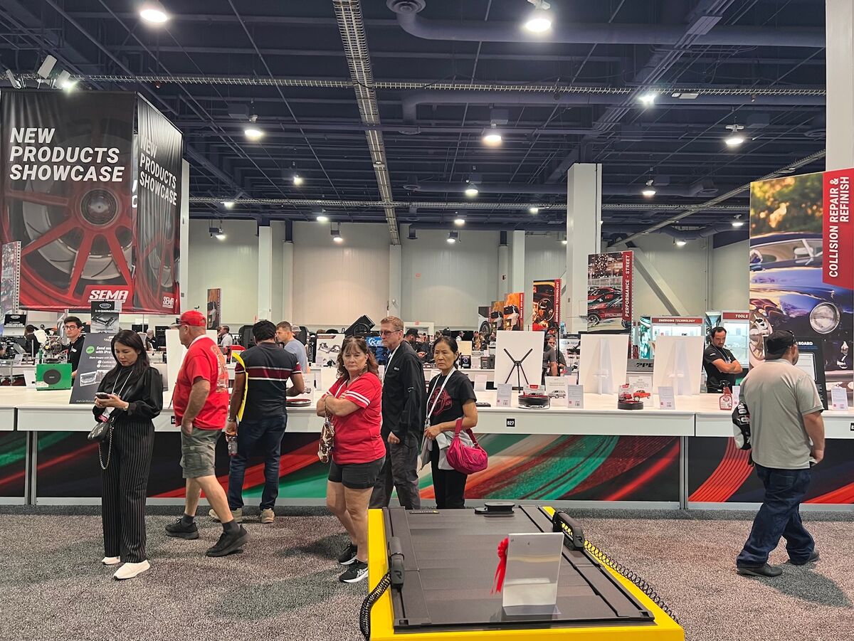 Media's-Choice-Awards-collision-repair-SEMA-Show-2025