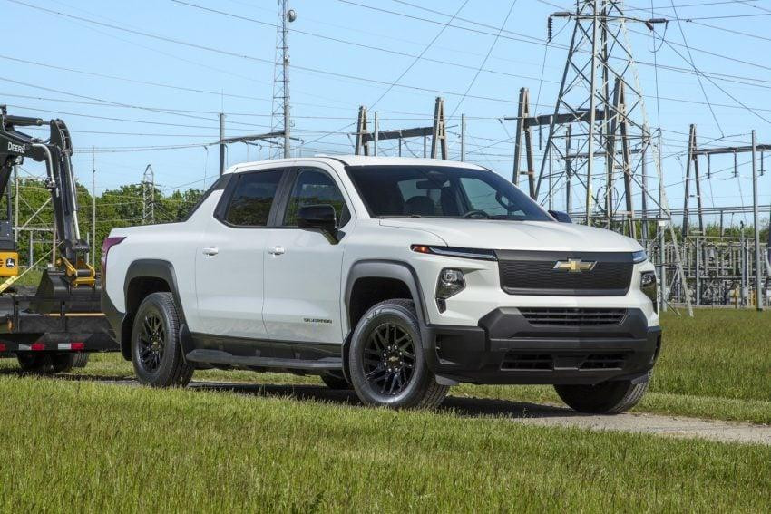 2025-Chevrolet-Silverado-EV-Work-Truck-best-battery-range