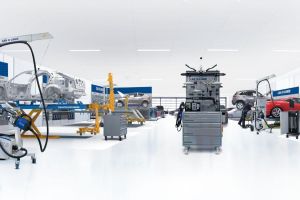 How to Choose the Right Large Collision Repair Equipment for Your Shop
