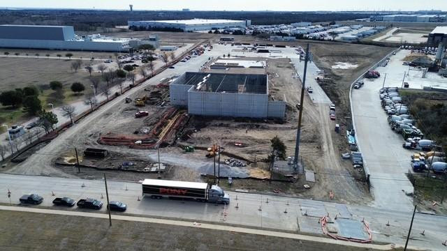 Premier Truck Group 85000 SF Going Up South Dallas Collision Walls Going Up