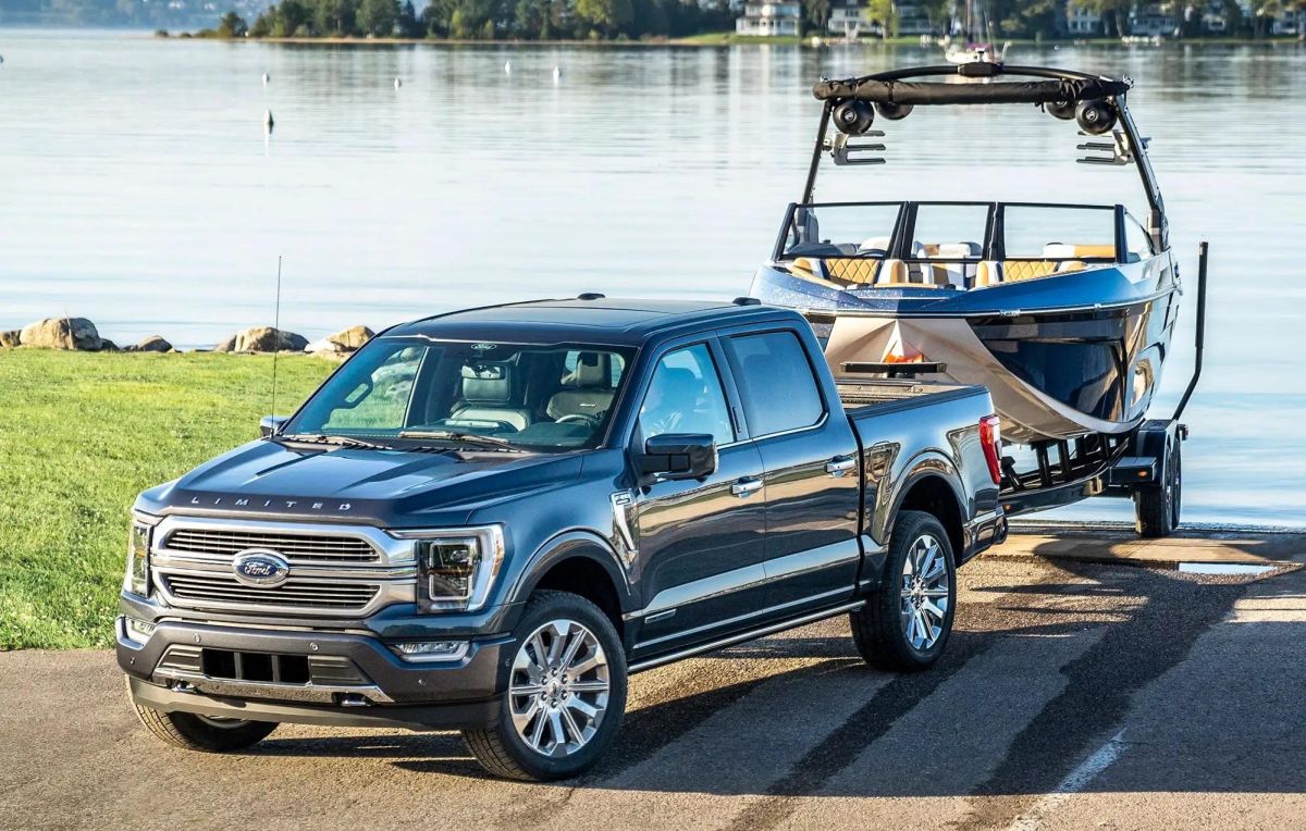 2021-2022-2023-F-150-roll-away-risk-recall