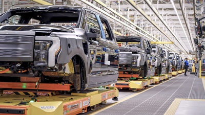 UAW-strike-Ford-GM-Stellantis