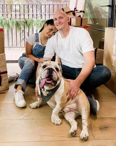 Nathan Simmons with wife Joyce and bulldog