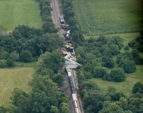 train derails