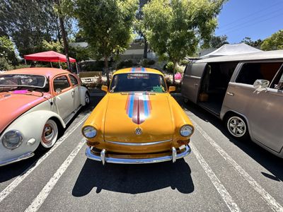 yellow_car_web