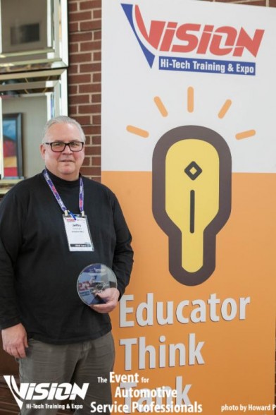 VISION HiTech Training & Expo Honors Top Contributor & Educator Jeffry Curtis