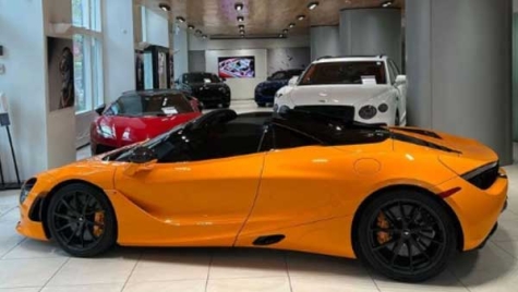 Chicago Luxury Car Dealer Hit by Daytime Smash and Grab