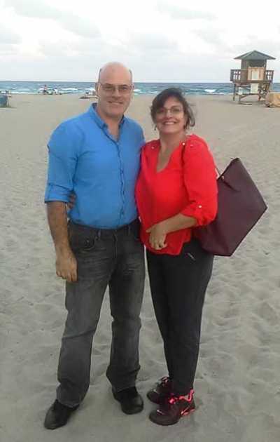 Alex Alonso and his wife, Andrea, on the beach in Florida. A former painter/tech, Alex has stage 4 kidney cancer and wants other collision professionals to be aware of the hazards associated with not wearing the proper gear on the job.  