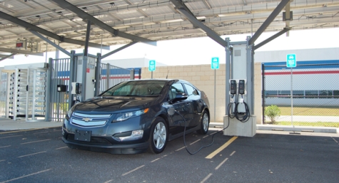 Owners of EVs, Hybrids in Louisiana to Pay Annual Road Usage Fee