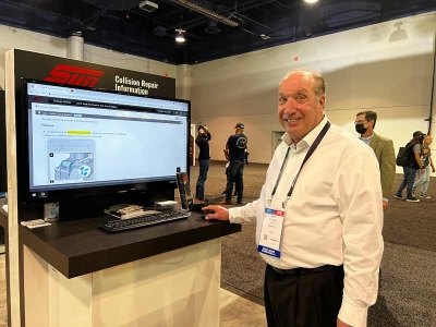 Scott DeGiorgio, general manager at SUN Collision, conducted demonstrations of SUN Collision Repair Information at the SEMA Show in Las Vegas, NV, in November.