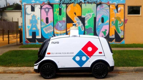 Autonomous Robotic Vehicle Starts Delivering Domino&#039;s Pizzas in Texas