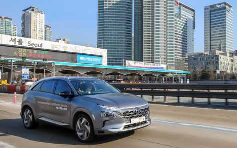 Hyundai Showcases World&#039;s 1st Self-Driven Fuel Cell Electric Vehicle